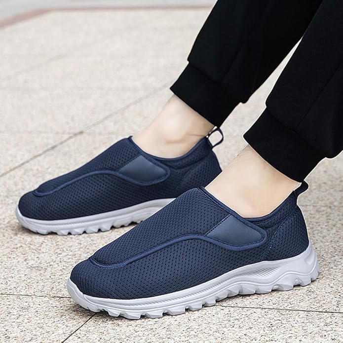 Women's Extra Wide Slip Resistant Shoes